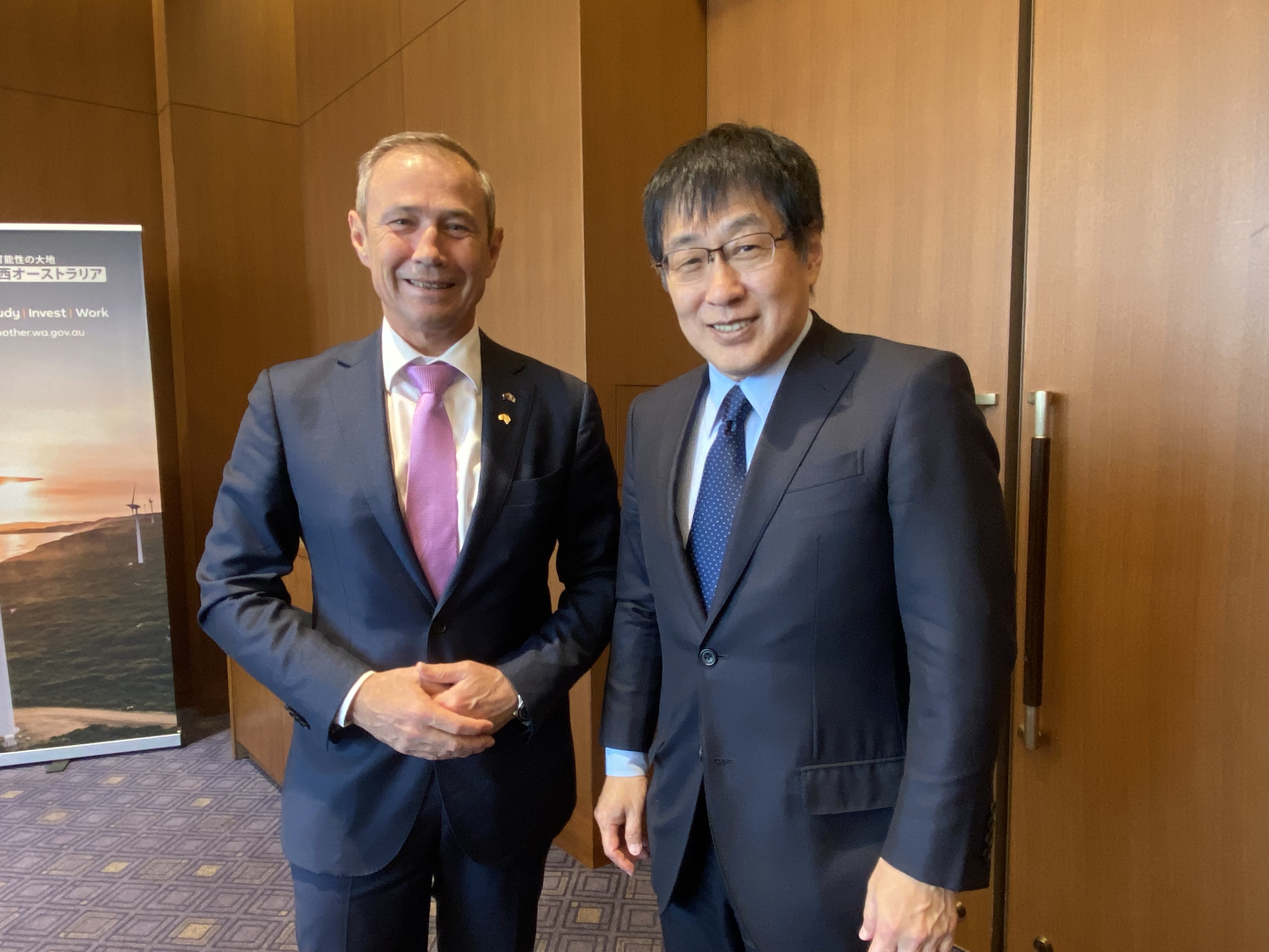 Premier Roger Cook with JOGMEC chairman Ichiro Takahara