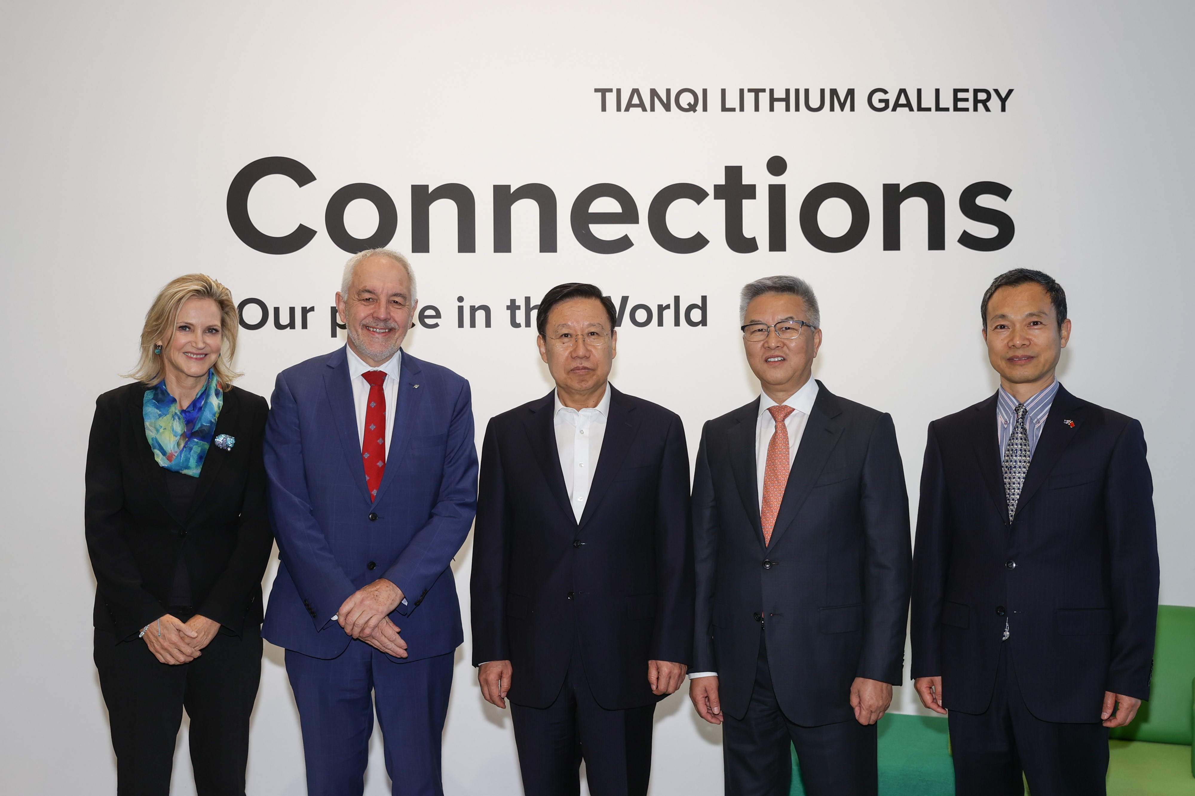(2)	Sichuan Party Secretary posing with WA Museum CEO, Chair of Board of Trustees, Tianqi Lithium Chairman and Chinese Consul-General outside Tianqi Lithium Connections Gallery 